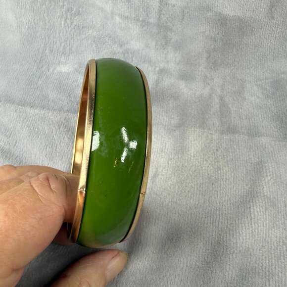 Vintage Gold-Tone & Green Enamel Slip on Bangle Bracelet Women Larger Size - Picture 5 of 16